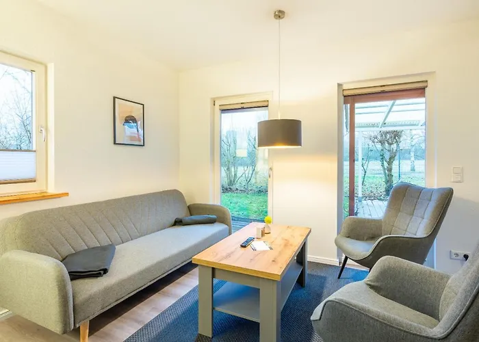 Haus Hanni 度假居 *